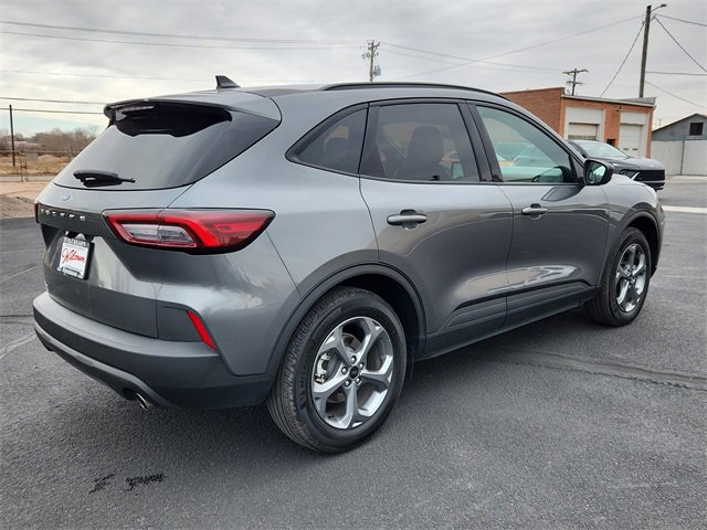 Used 2025 Ford Escape ST-Line image 3
