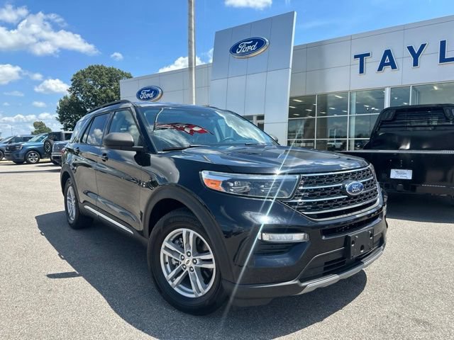 Used 2021 Ford Explorer XLT w/ Equipment Group 202A RWD image 4