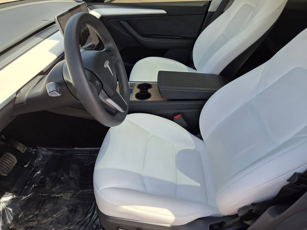 Used 2024 Tesla Model Y Long Range AWD/4WD image 14