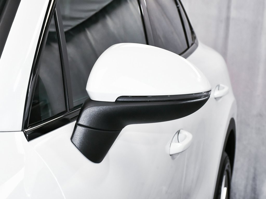 Used 2022 Porsche Cayenne Coupe image 76