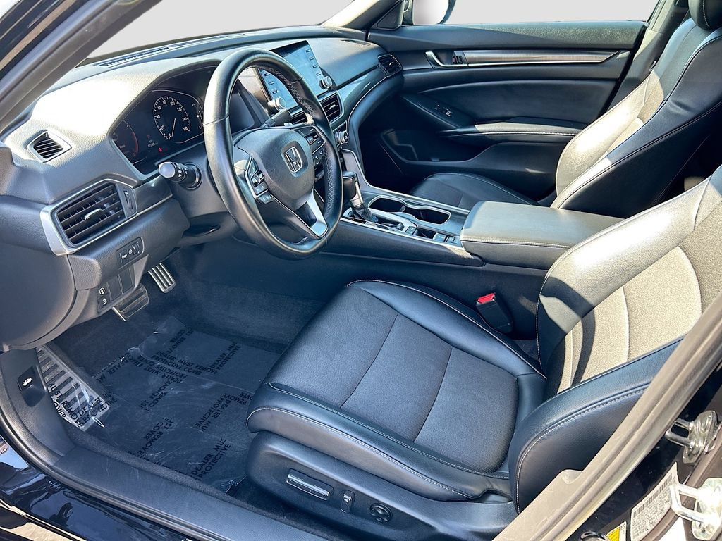 Used 2018 Honda Accord Sport image 19