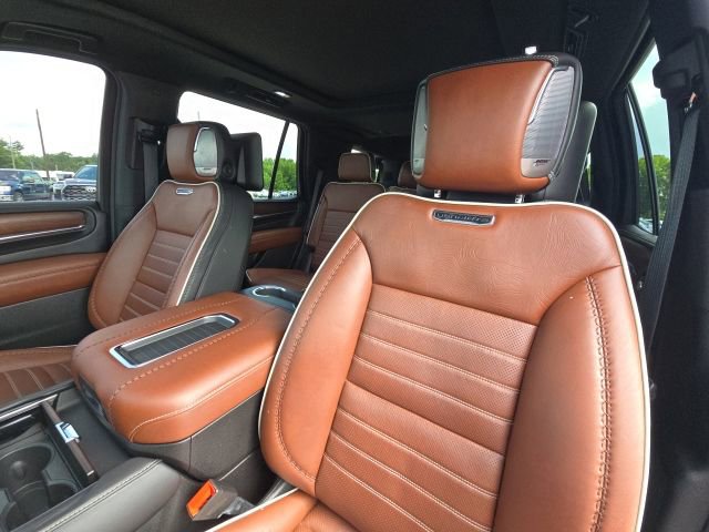 Used 2023 GMC Yukon Denali Ultimate AWD/4WD image 27