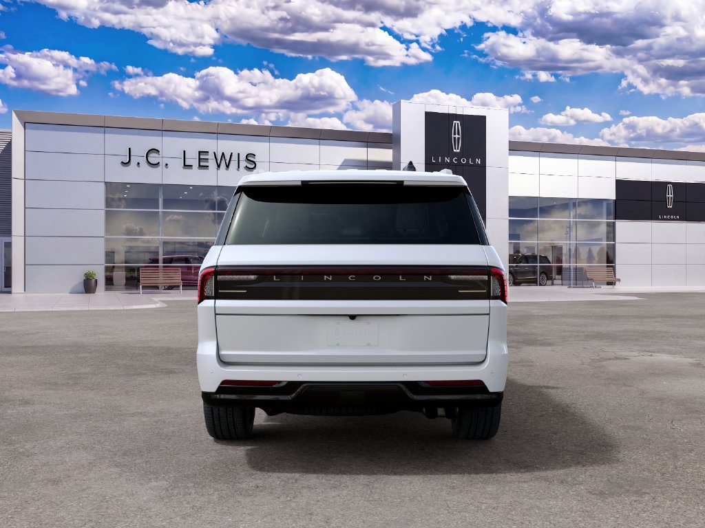 New 2027 Lincoln Navigator Reserve RWD image 6