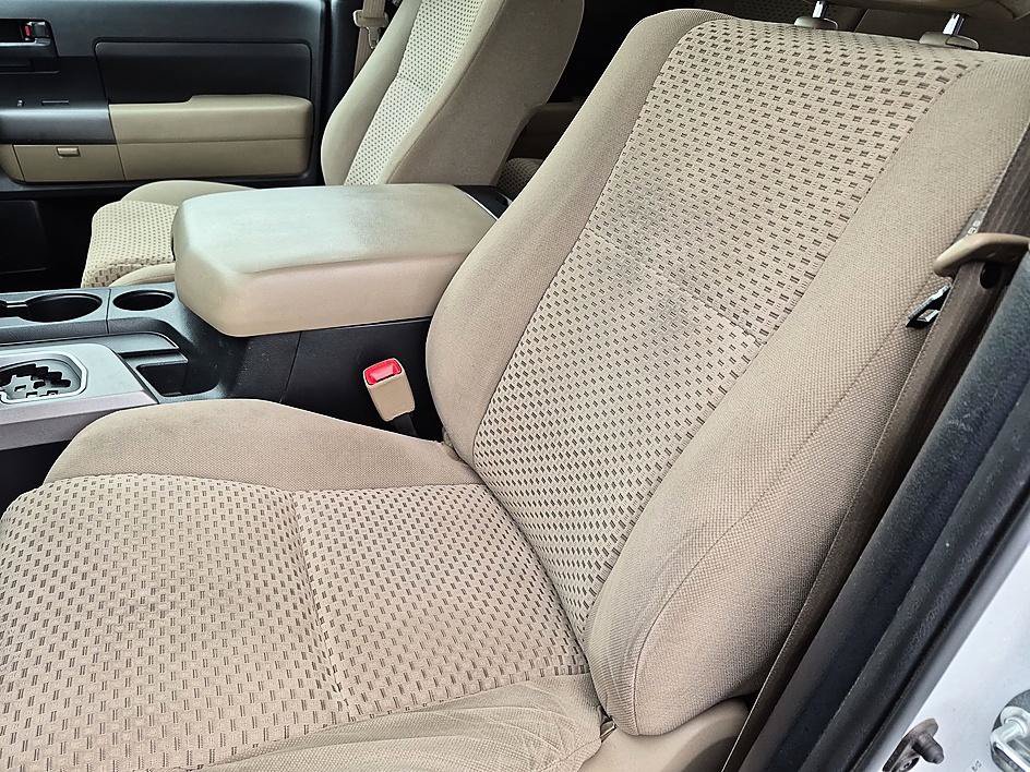 Used 2013 Toyota Tundra 4x4 Double Cab w/ SR5 Pkg image 15