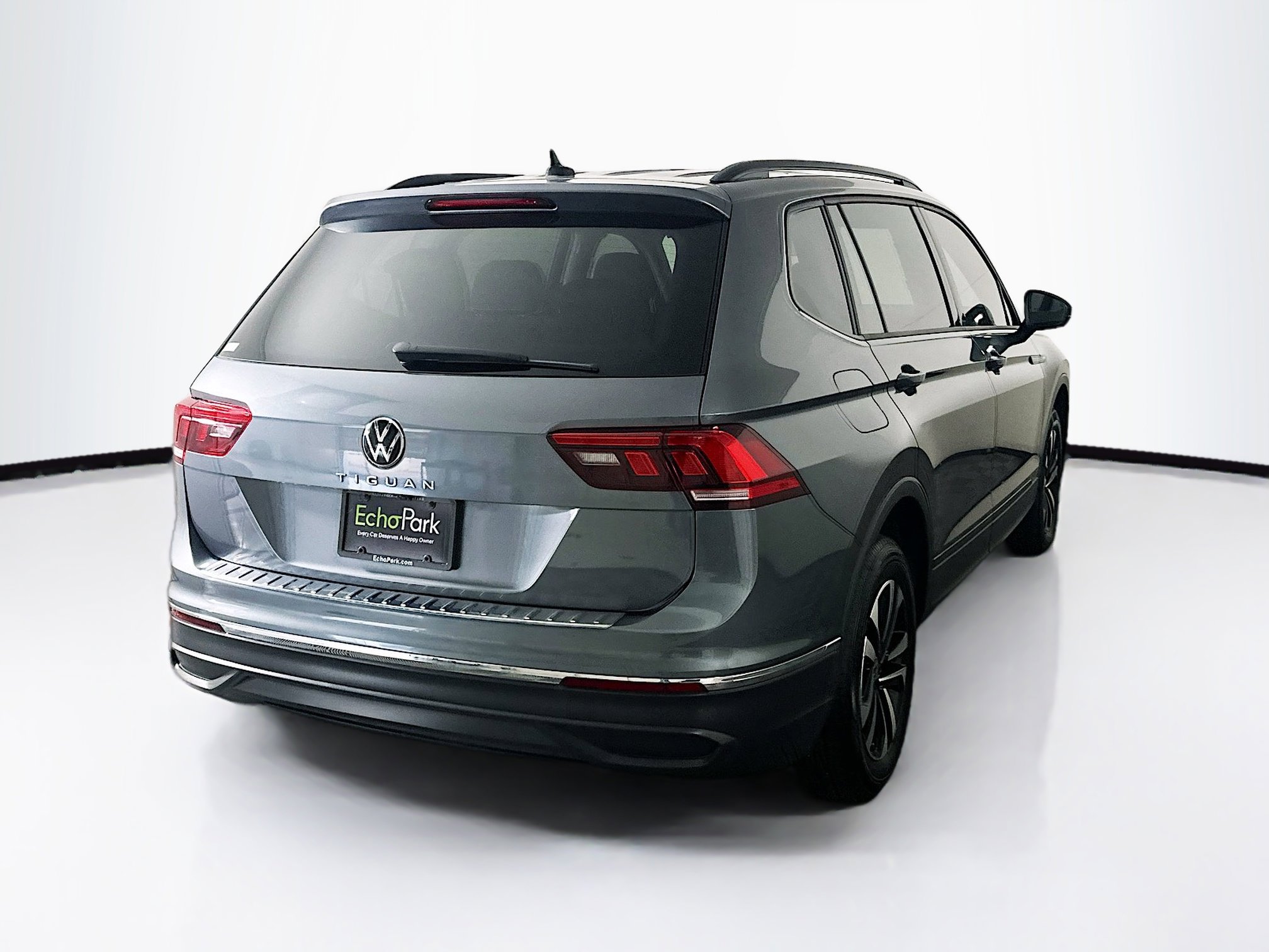 Used 2022 Volkswagen Tiguan S image 9