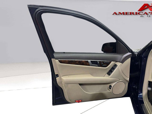 Used 2014 Mercedes-Benz C 300 Sport image 14