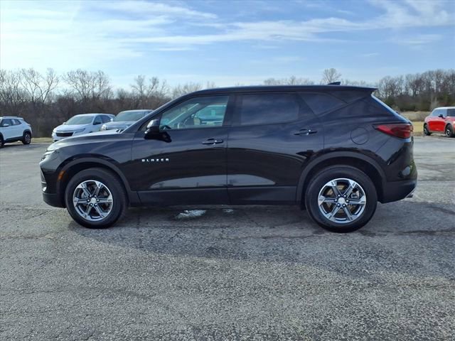 Used 2025 Chevrolet Blazer LT FWD image 29