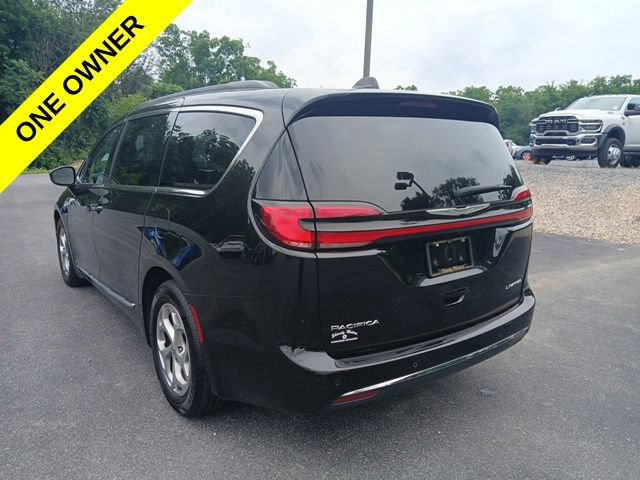Certified 2023 Chrysler Pacifica Limited FWD image 4