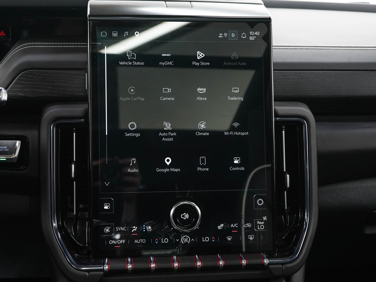 Used 2025 GMC Yukon AT4 Ultimate AWD/4WD image 21