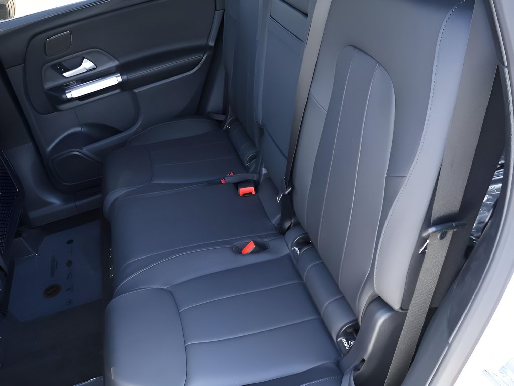 New 2026 Mercedes-Benz GLB 250 4MATIC image 28