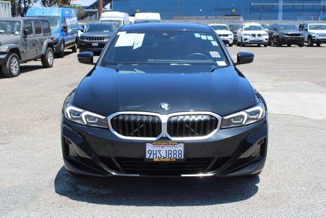 Used 2023 BMW 330i Sedan w/ Convenience Package RWD image 2