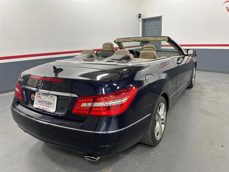 Used 2011 Mercedes-Benz E 350 Cabriolet image 3