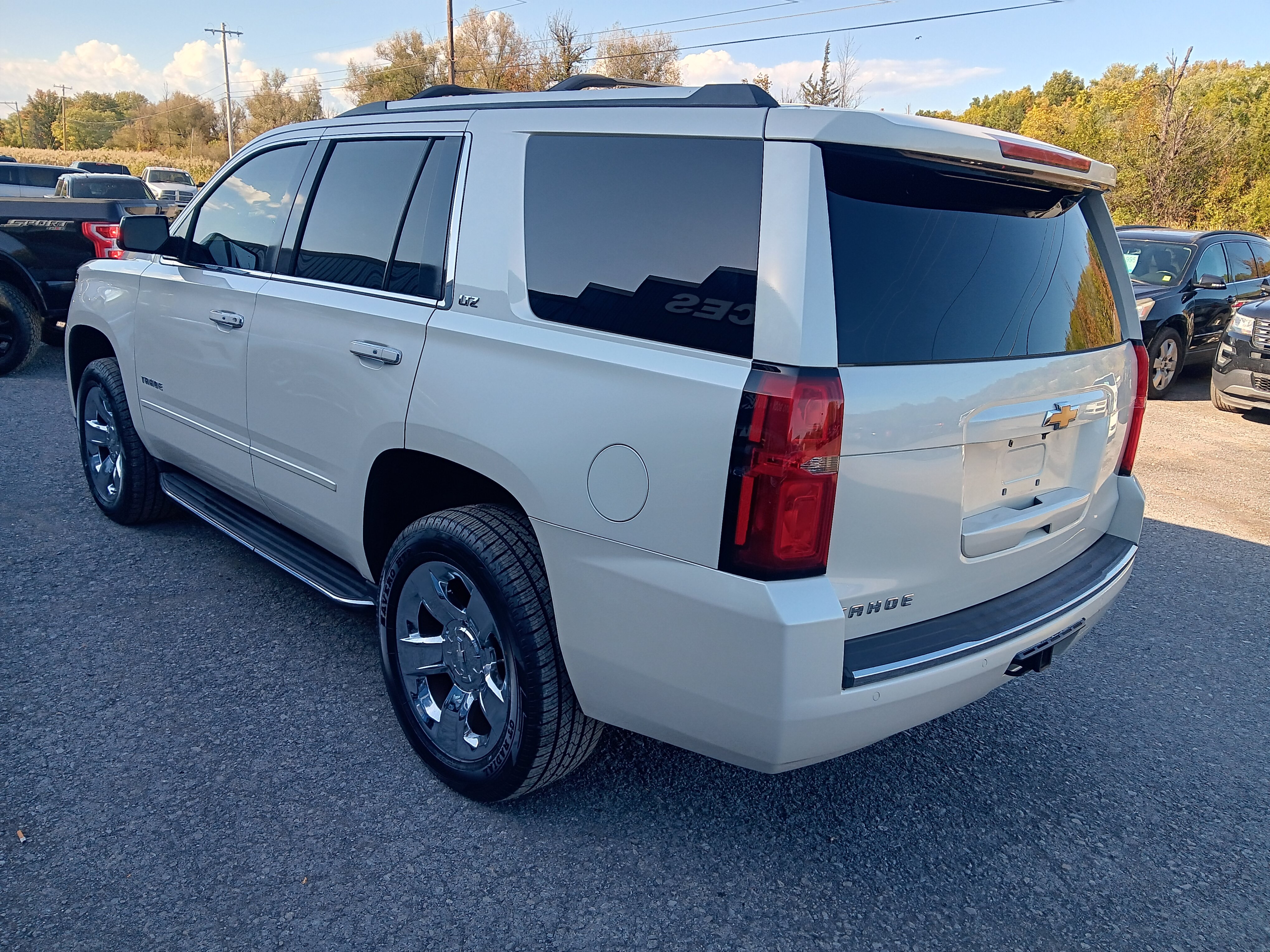 Used 2015 Chevrolet Tahoe LTZ AWD/4WD image 3
