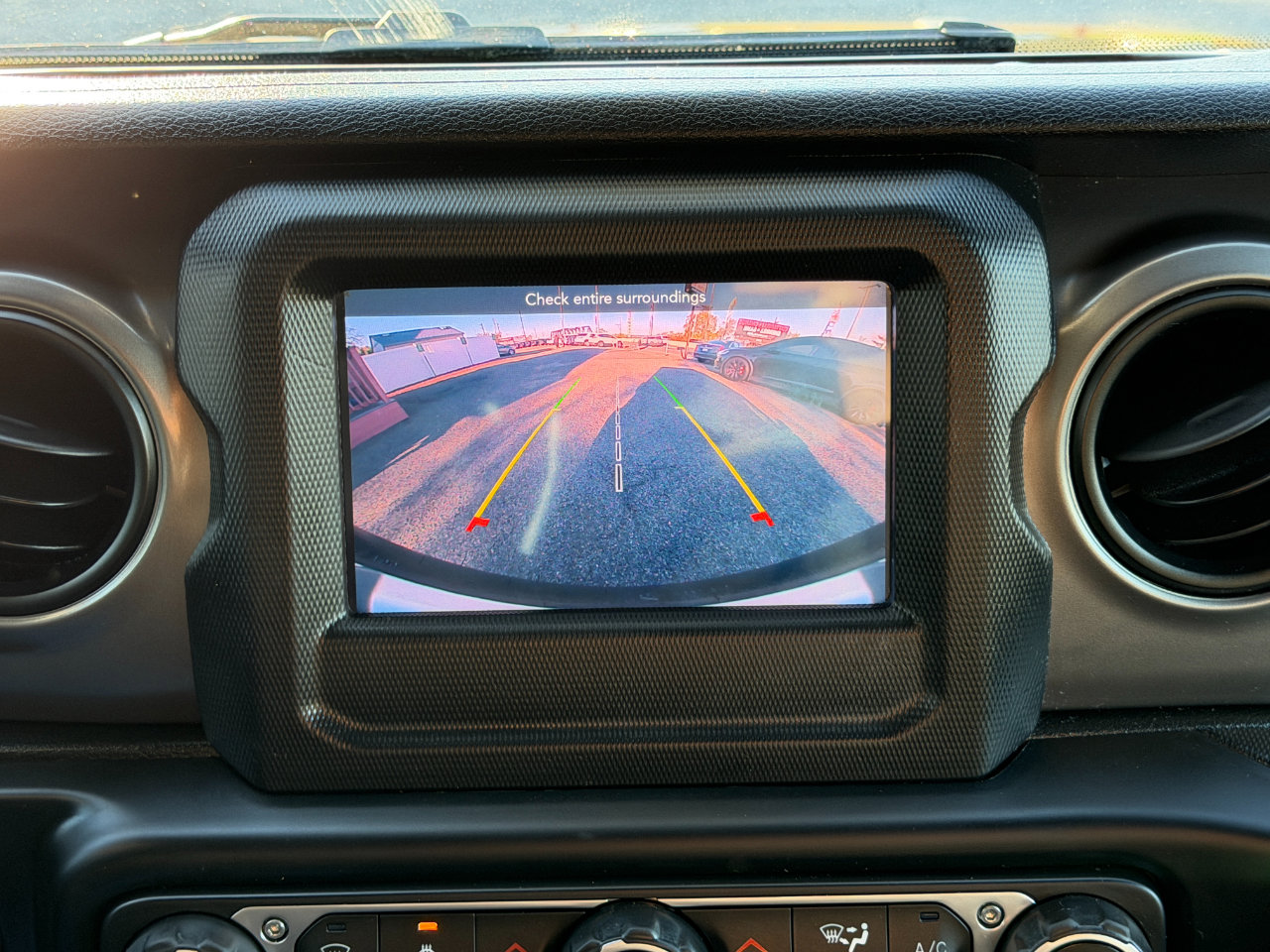 Used 2019 Jeep Wrangler Unlimited Sport S image 22