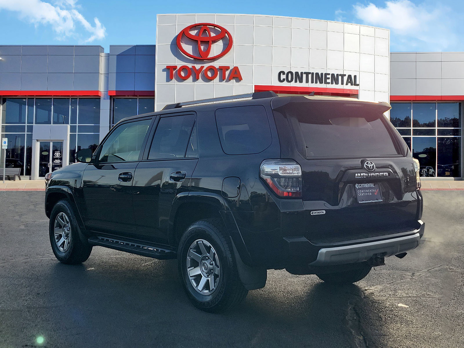 Used 2015 Toyota 4Runner Trail Premium AWD/4WD image 4