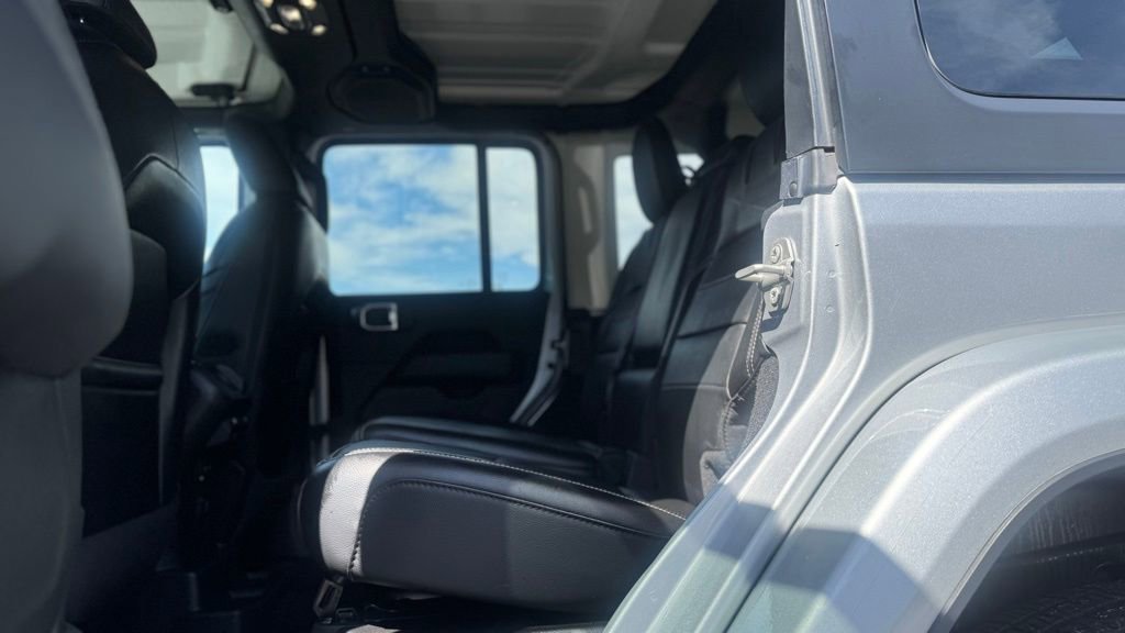 Used 2023 Jeep Wrangler Unlimited Sahara w/ Cold Weather Group image 19