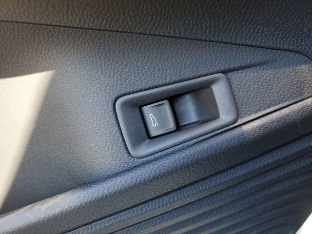 New 2025 Volkswagen ID.4 Pro S image 32