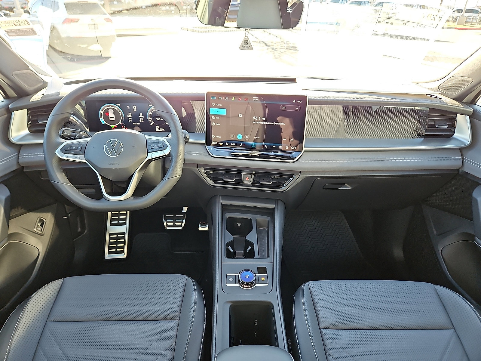 New 2026 Volkswagen Tiguan SE R-Line image 9