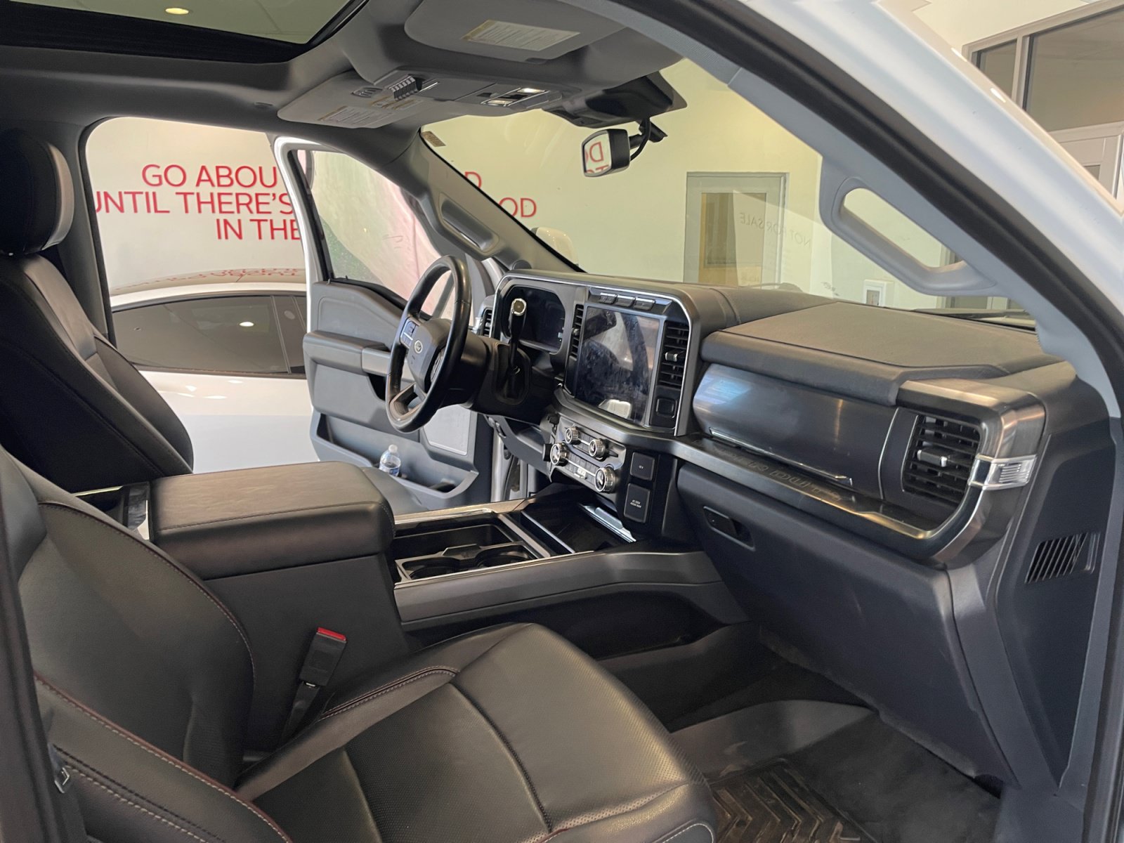 Used 2023 Ford F350 Lariat w/ Sport Appearance Package AWD/4WD image 23