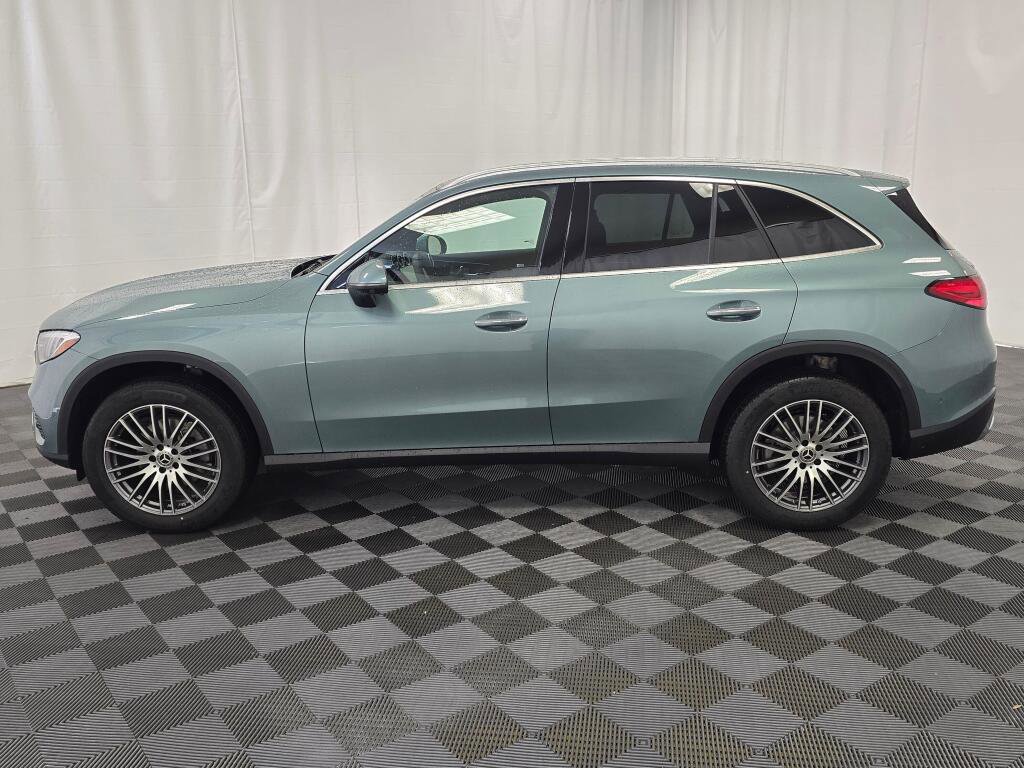 New 2026 Mercedes-Benz GLC 300 4MATIC image 3