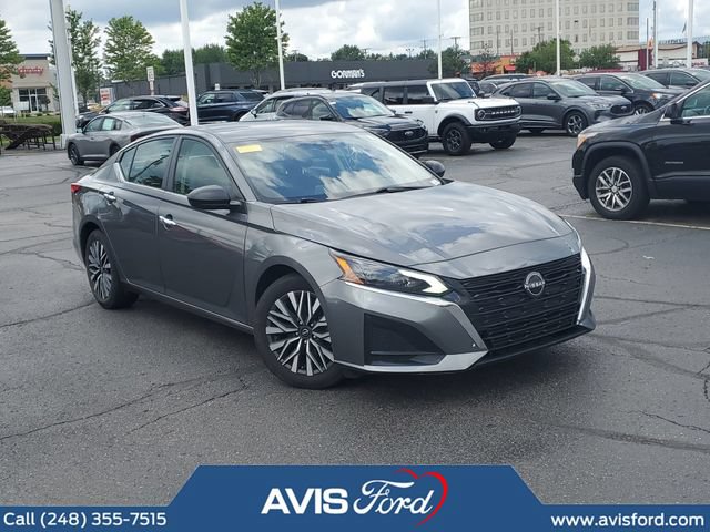 Used 2024 Nissan Altima 2.5 SV