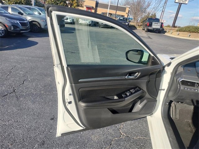 Used 2022 Nissan Altima 2.5 SV w/ SV Premium Package image 29