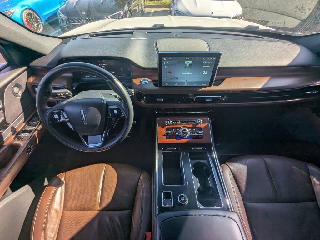 Used 2021 Lincoln Aviator Reserve w/ Equipment Group 201A image 2