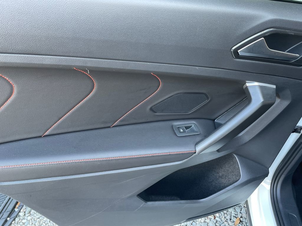 Used 2024 Volkswagen Tiguan Wolfsburg Edition image 40