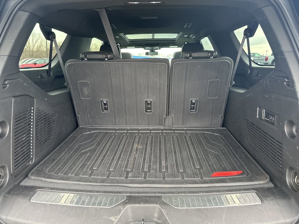 Used 2022 GMC Yukon XL Denali w/ Max Trailering Package image 9