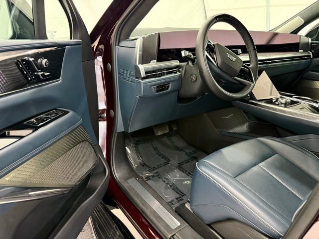 Used 2025 Cadillac Escalade IQ Luxury 2 w/ LPO, Premium Carpet Package image 35