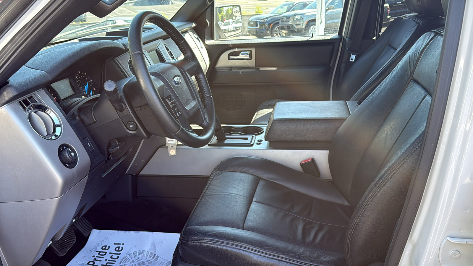 Used 2017 Ford Expedition XLT AWD/4WD image 17