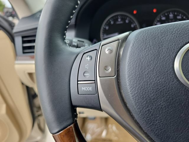Used 2013 Lexus ES 350 w/ Luxury Pkg FWD image 21