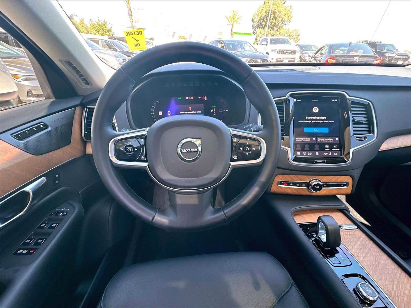 Used 2024 Volvo XC90 T8 Plus w/ Protection Package Premier AWD/4WD image 8