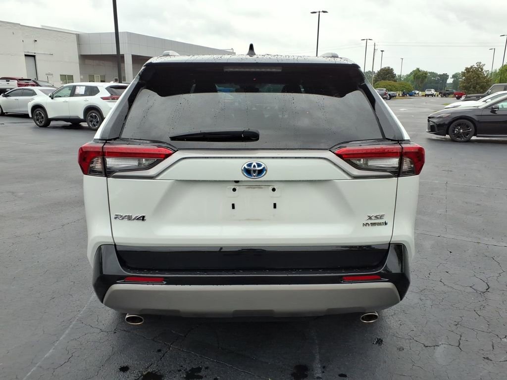 Used 2023 Toyota RAV4 XSE AWD/4WD image 4