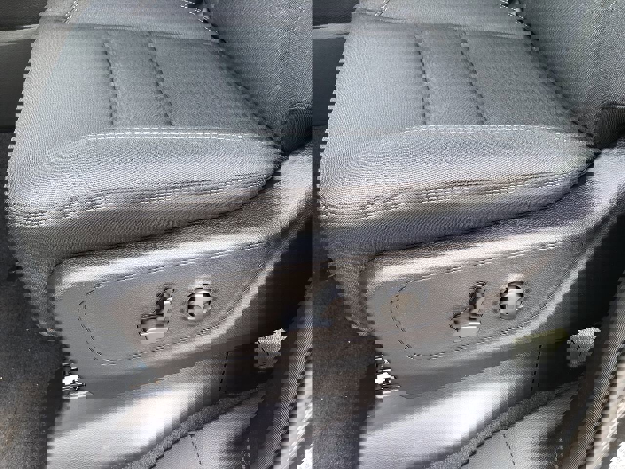 New 2026 RAM 1500 4x4 Crew Cab image 22