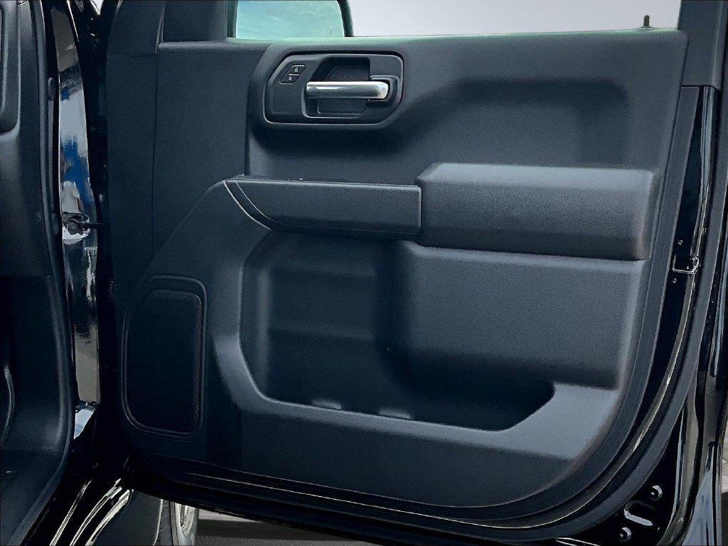 New 2026 Chevrolet Silverado 1500 Custom w/ LPO, Dark Essentials Package AWD/4WD image 31