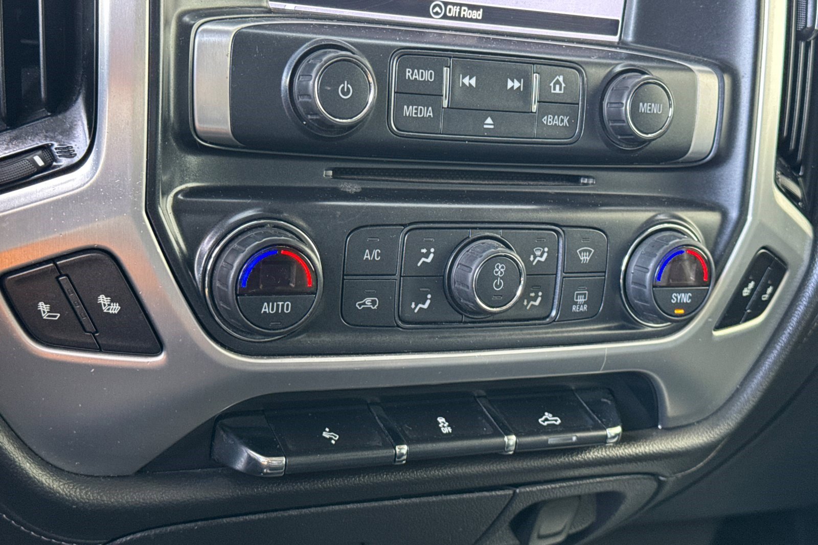 Used 2018 GMC Sierra 1500 SLT w/ SLT Premium Package RWD image 18