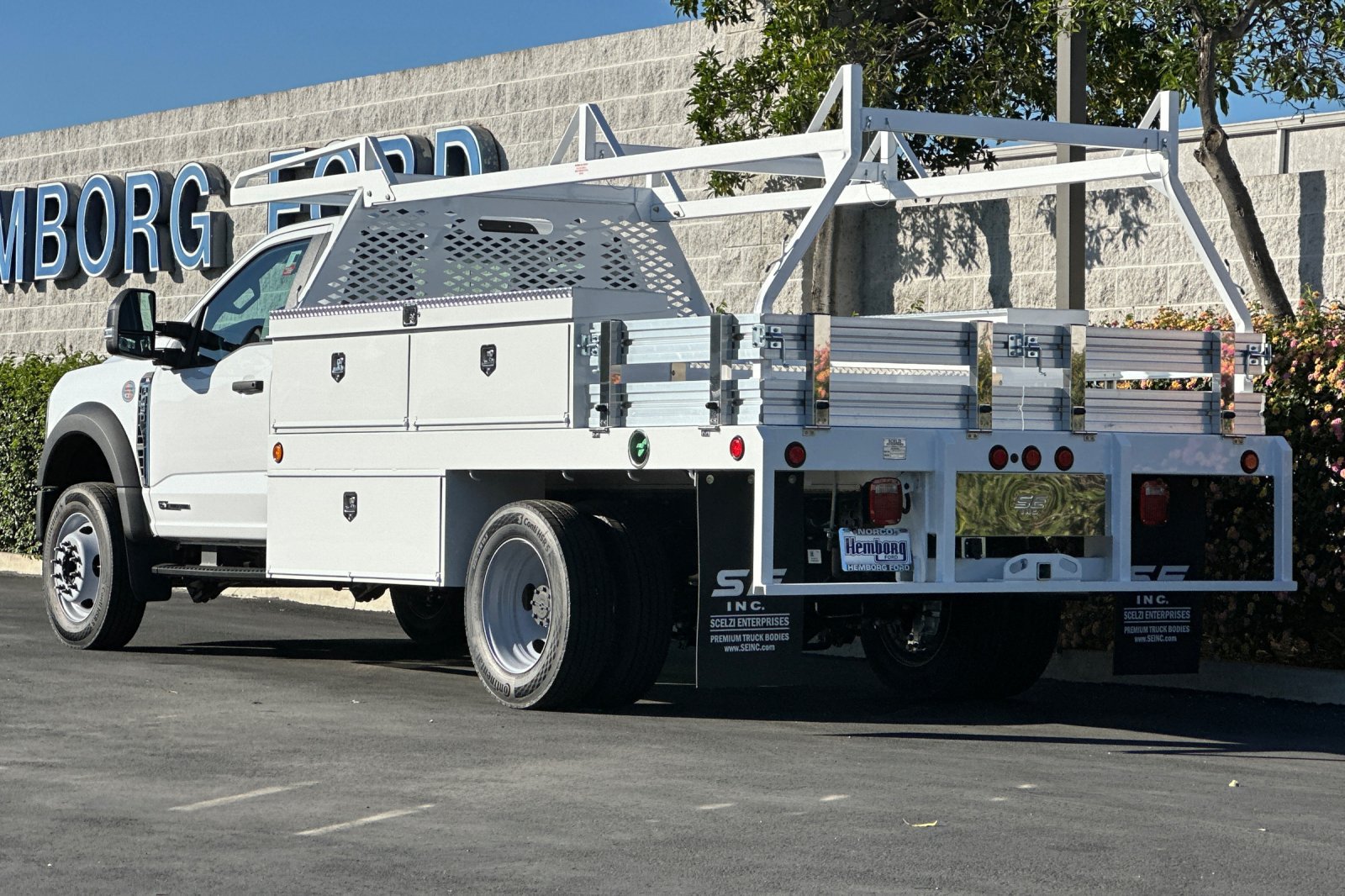 New 2026 Ford F450 XL w/ XL Chrome Package RWD image 6
