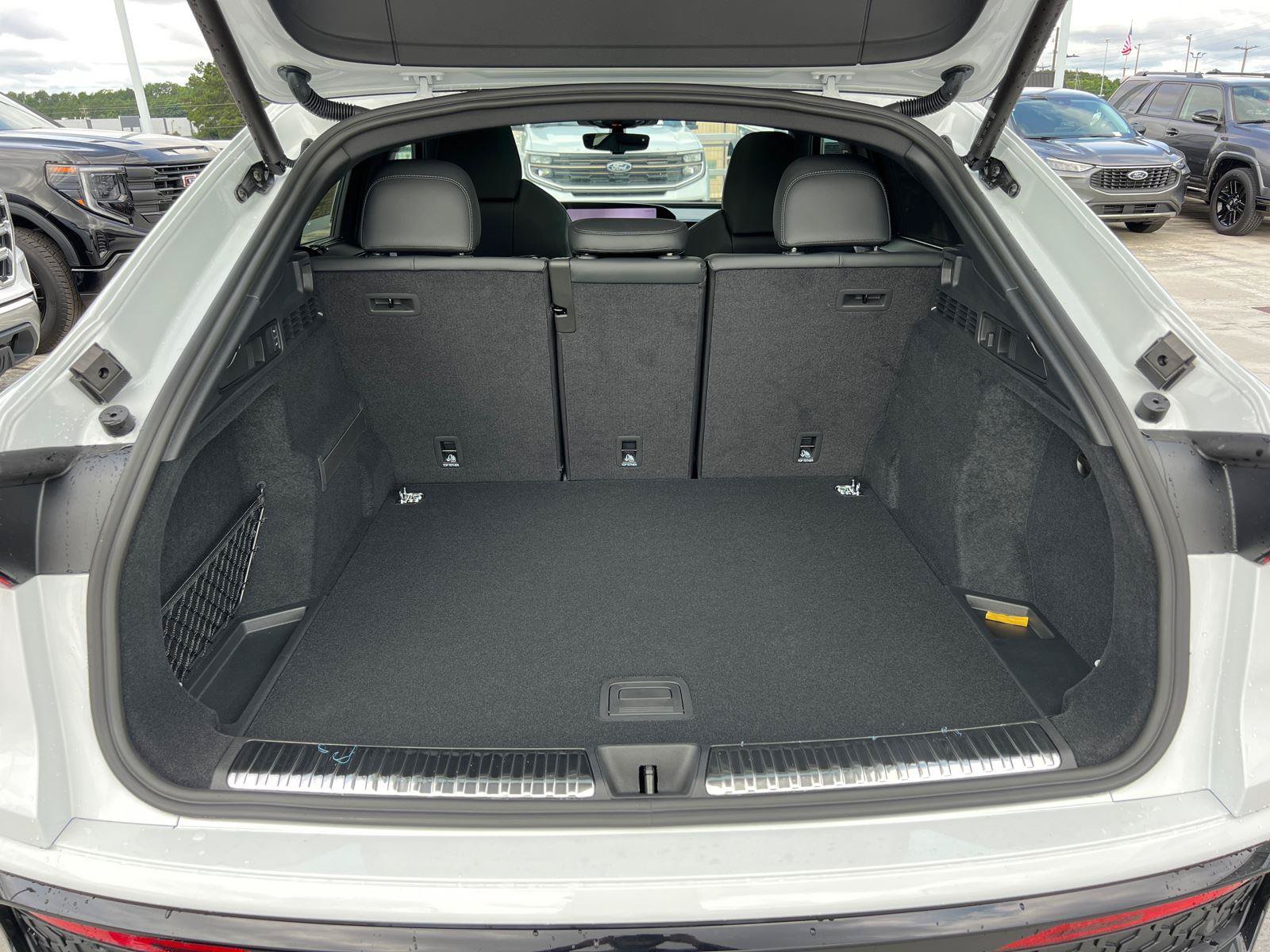 New 2026 Audi SQ5 Premium Plus AWD/4WD image 12