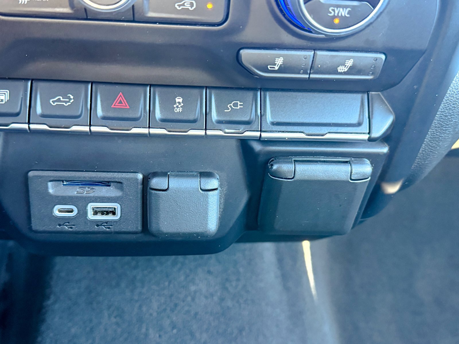 Certified 2022 Chevrolet Silverado 2500 LTZ image 33