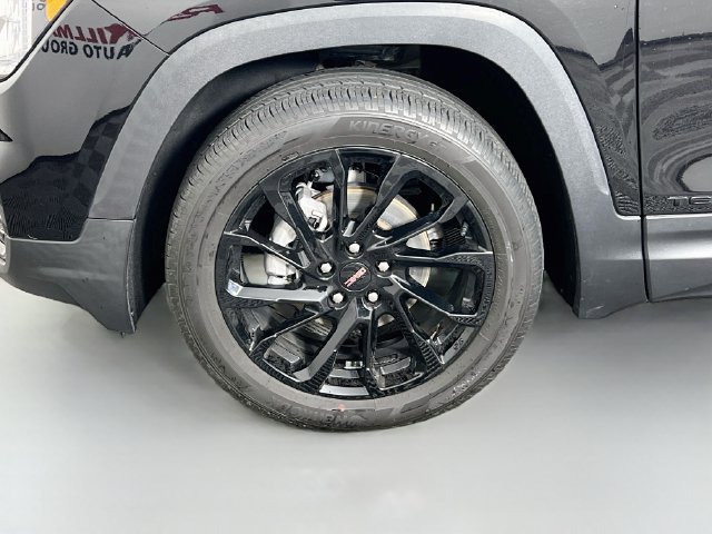 Used 2023 GMC Terrain SLE w/ Driver Convenience Package AWD/4WD image 26