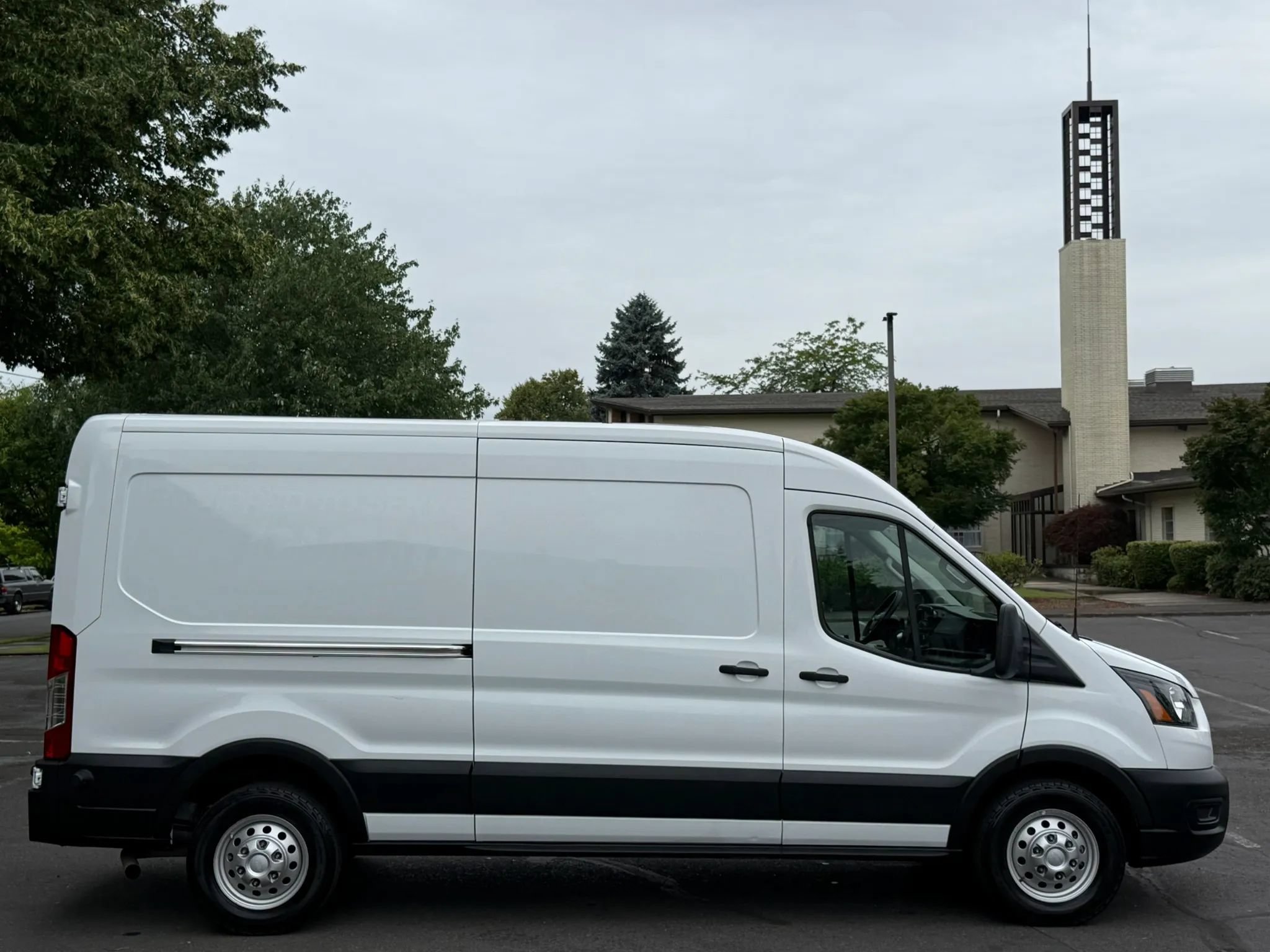 Used 2020 Ford Transit 350 Medium Roof RWD image 7