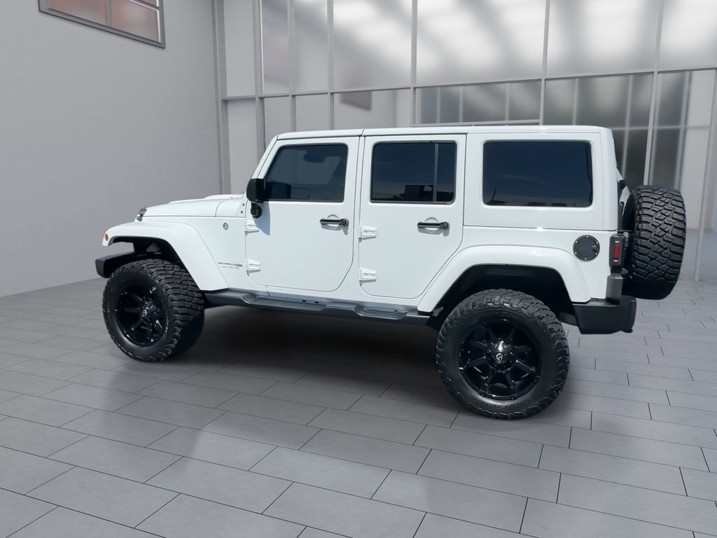 Used 2018 Jeep Wrangler Unlimited Sahara AWD/4WD image 6