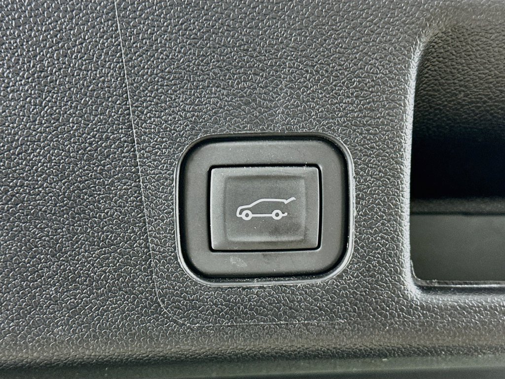 Used 2026 Chevrolet Equinox EV RS AWD/4WD image 33