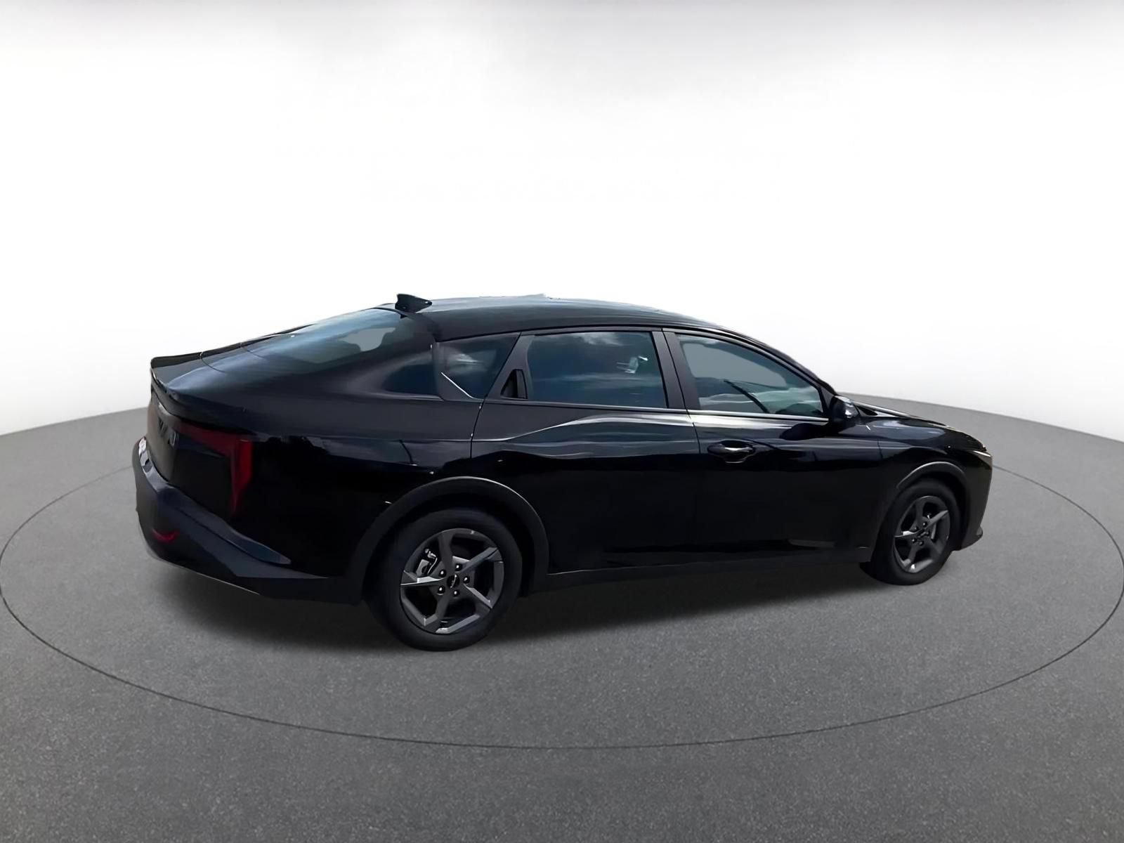 Used 2025 Kia K4 FWD image 14