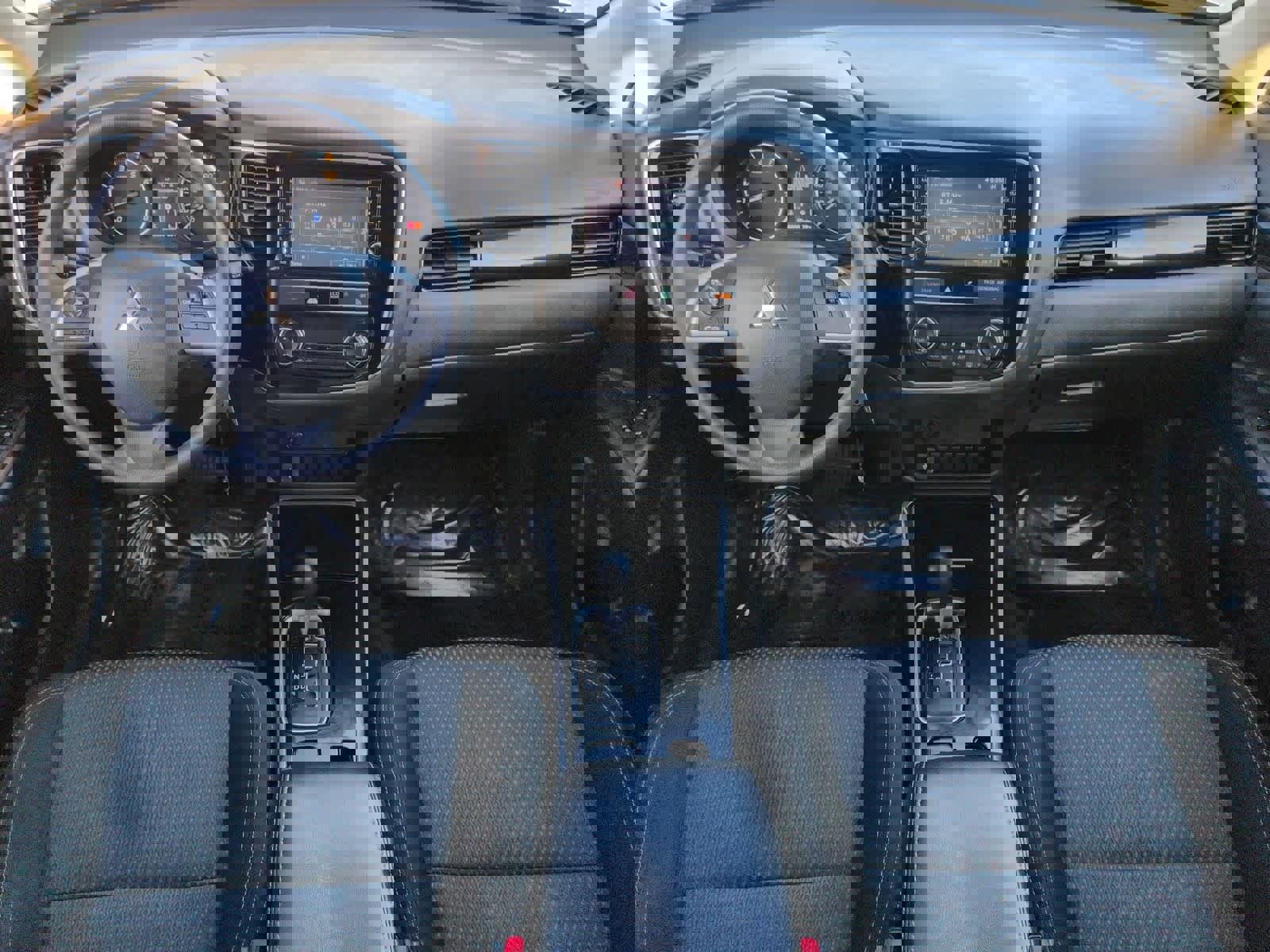 Used 2019 Mitsubishi Outlander ES image 16