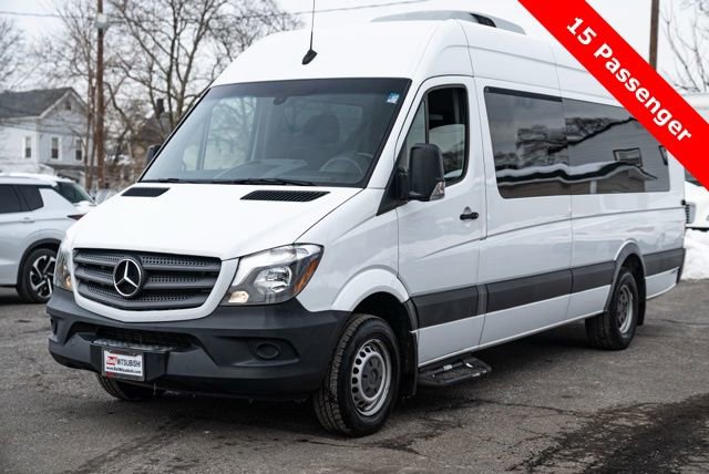Used 2017 Mercedes-Benz Sprinter 3500 image 4