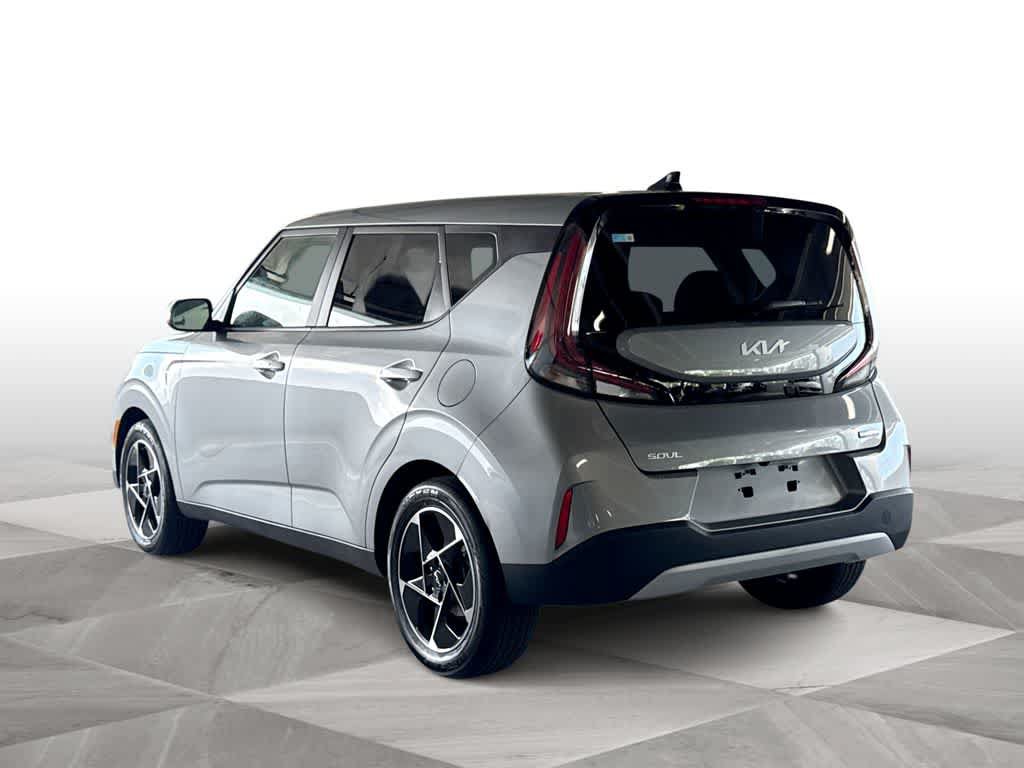 Used 2024 Kia Soul EX FWD image 6
