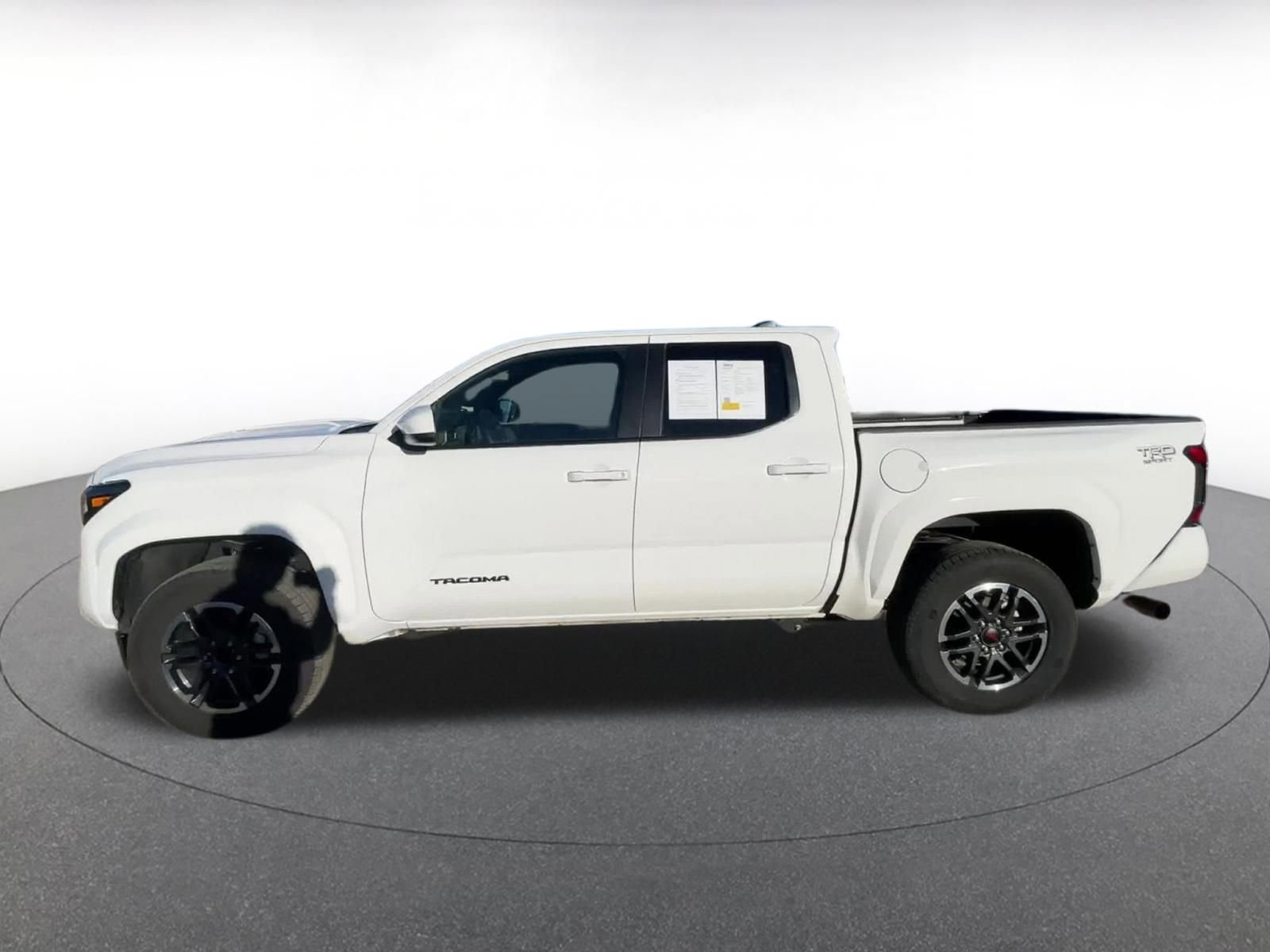 Used 2024 Toyota Tacoma TRD Sport image 9