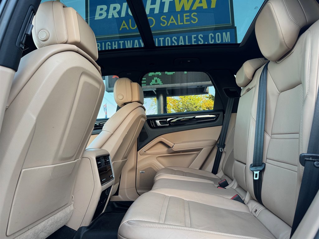 Used 2019 Porsche Cayenne image 14
